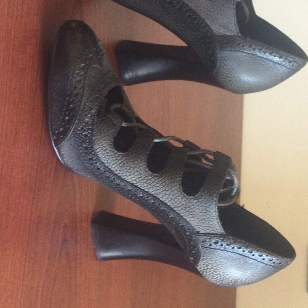 Tory Burch Black Lace-Up Leather Heels - Picture 13 of 16